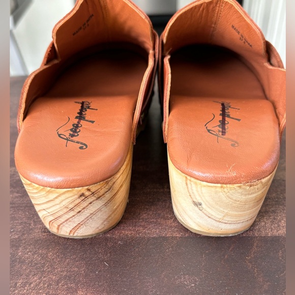 Free People Chloe Leather Clogs - Picture 6 of 13
